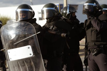 Un momento de la protesta de las mujeres del campo en Villadangos.