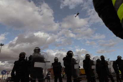 Un momento de la protesta de las mujeres del campo en Villadangos.