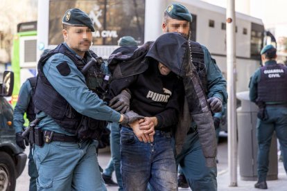 Una de las 23 personas que este viernes han pasado a disposición judicial en Palma