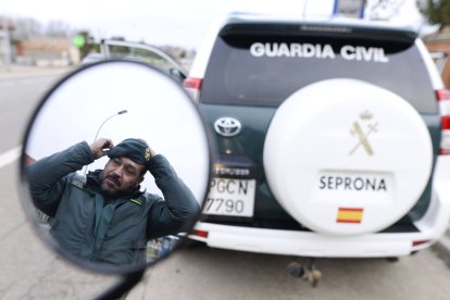 Tras la huella del hombre para poner coto al maltrato animal.