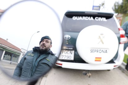 Tras la huella del hombre para poner coto al maltrato animal.