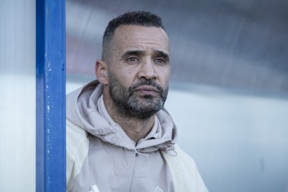 Juanfran García se estrenó con derrota al frente de la Ponferradina ante la SD Tarazona.