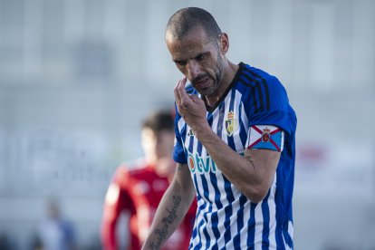 Juanfran García se estrenó con derrota al frente de la Ponferradina ante la SD Tarazona.