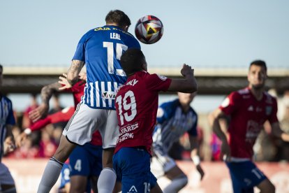 Juanfran García se estrenó con derrota al frente de la Ponferradina ante la SD Tarazona.