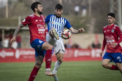 Juanfran García se estrenó con derrota al frente de la Ponferradina ante la SD Tarazona.