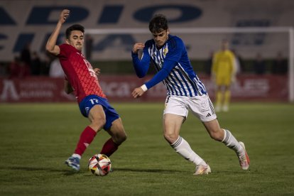 Juanfran García se estrenó con derrota al frente de la Ponferradina ante la SD Tarazona.