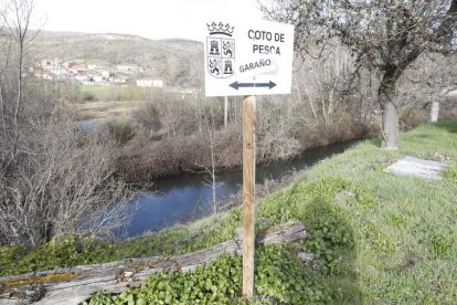 León es una provincia en la que la pesca es todo un referente. Por aficionados y también extensión de masas de agua donde poder practicarla. FERNANDO OTERO / RAMIRO