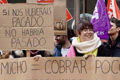 Los trabajadores del Centro Estada intensifican sus movilizaciones para exigir mejores derechos.
