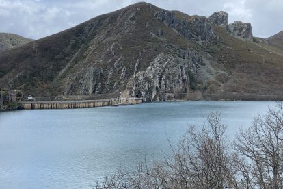 Embalse de Luna