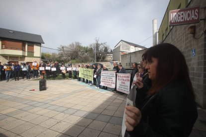 Los vecinos de Fabero, Vega de Espinareda, Candín y Peranzanes protestan por la merma de la calidad de la asistencia sanitaria en el medio rural.