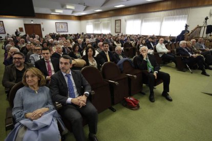 Atienza, Llamazares y Lechuga atienden a las referencias de García Marín. FERNANDO OTERO