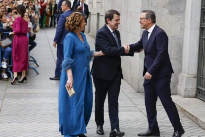 Fernández Mañueco y su mujer, Fina Martín Lozano.