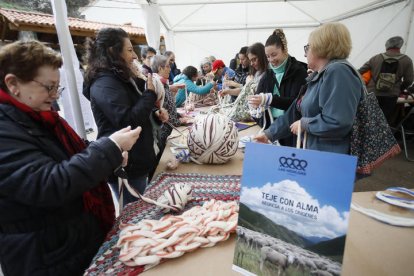 Lo localidad de Salamón acogió una intensa jornada con talleres, demostraciones y exposiciones.