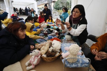 Lo localidad de Salamón acogió una intensa jornada con talleres, demostraciones y exposiciones.
