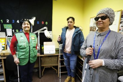María Rodrígues, Nerwil Carmona y Rahma Overhabi, en la ONCE