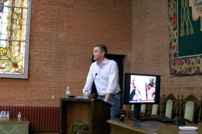 Julio Benavides, uno de sus discípulos y hoy director del centro en León del Consejo Superior de Investigaciones Científicas