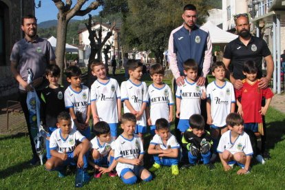 Flores del Sil Debutantes.  MACÍAS