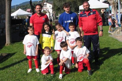 Columbrianos Debutantes.  MACÍAS