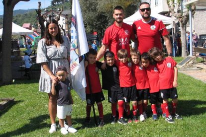 Naraya Debutantes.  MACÍAS
