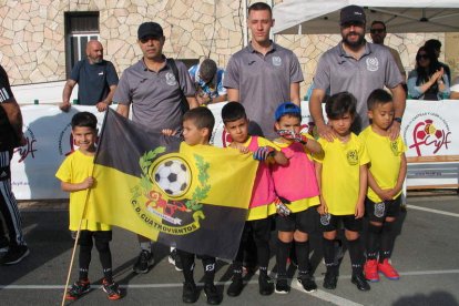 Cuatrovientos Debutantes.  MACÍAS