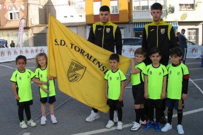 Toralense Debutantes.  MACÍAS