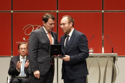 Recogida del Premio Castilla y León de las Letras en nombre de Fernando Arrabal