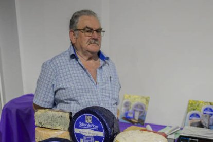 El centro Expocoyanza acoge desde este sábado hasta el domingo la tercera edición de Iberqueso, la feria del queso de España y Portugal, con 27 productores.