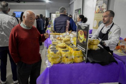 El centro Expocoyanza acoge desde este sábado hasta el domingo la tercera edición de Iberqueso, la feria del queso de España y Portugal, con 27 productores.
