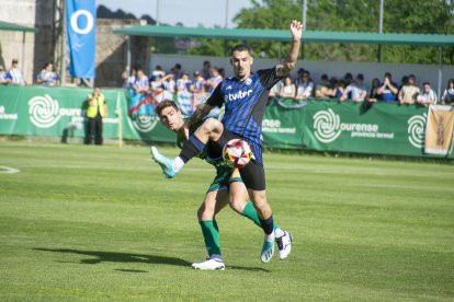 La Deportiva puntúa en Arenteiro.