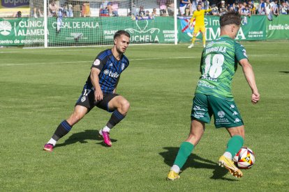 La Deportiva puntúa en Arenteiro.