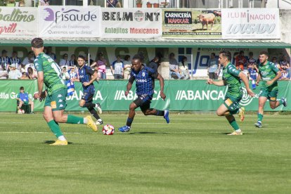 La Deportiva puntúa en Arenteiro.