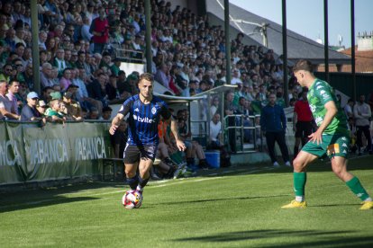 La Deportiva puntúa en Arenteiro.