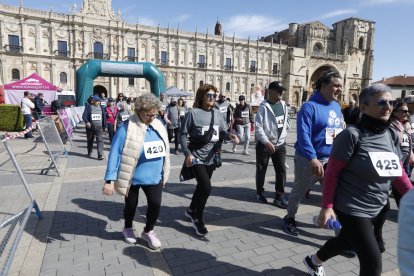 Carrera popular organizada por la Junta para celebrar el día de Castilla y León en la capital leonesa