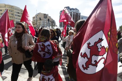Manifestación en León como respuesta a los actos de la Junta por Villalar en la capital leonesa.