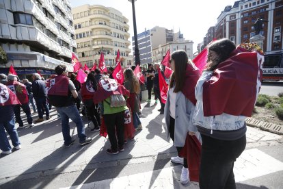 Manifestación en León como respuesta a los actos de la Junta por Villalar en la capital leonesa.