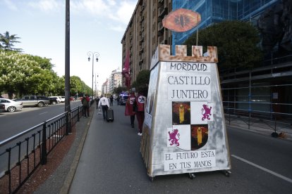 Manifestación en León como respuesta a los actos de la Junta por Villalar en la capital leonesa.