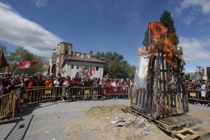 Manifestación en León como respuesta a los actos de la Junta por Villalar en la capital leonesa.