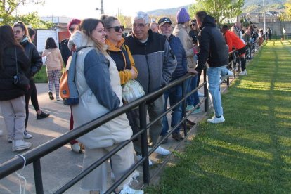 La afición del CD Toreno apoyó a su equipo a pie de campo. MACÍAS