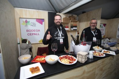 Una veintena de bodegas participan en el evento vitivinícola durante todo el fin de semana.