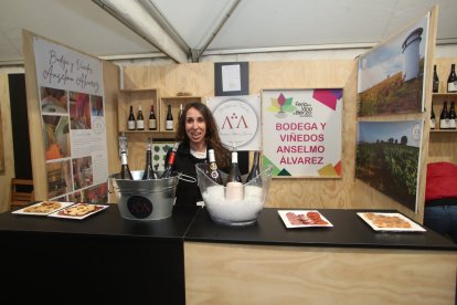 Una veintena de bodegas participan en el evento vitivinícola durante todo el fin de semana.