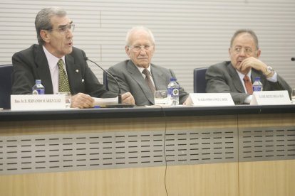 Conferencia sobre la caridad en León, en 2006.