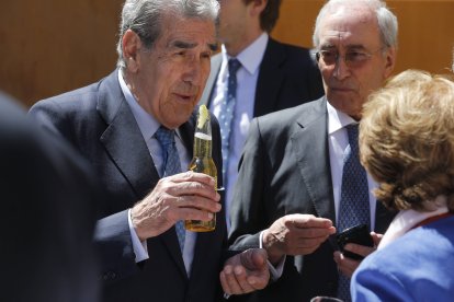 Acto de entrega del premio Leonés Ael año al empresario Valentín Díez Morodo, en 2016.