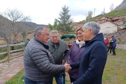 El delegado territorial de la Junta en León, Eduardo Diego, ha presenciado y participado en la romería y en la rogativa en honor a San Froilán.