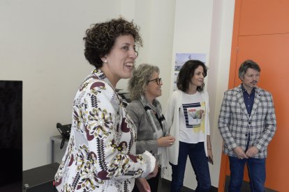 El centro trabaja con dos ejes principales centrados en la promoción, desarrollo y difusión de conocimientos, experiencias innovadoras y métodos de atención a personas mayores en riesgo de dependencia.