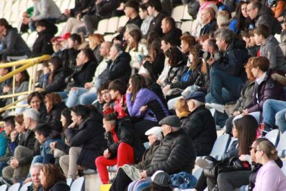 El Olímpico de León selló un triunfo importante ante el Sporting B en el Reino de León. GUILLE PRESA
