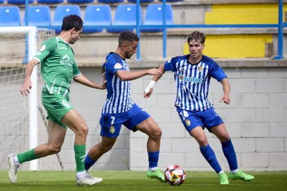 El equipo berciano consigue un triunfo y suma tres puntos fundamentales.