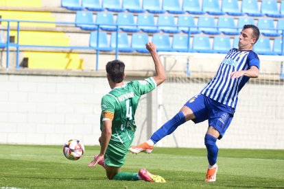 El equipo berciano consigue un triunfo y suma tres puntos fundamentales.