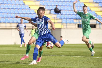 El equipo berciano consigue un triunfo y suma tres puntos fundamentales.