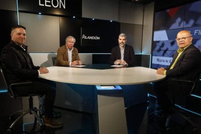 Faustino Sánchez, en la tertulia. RAMIRO