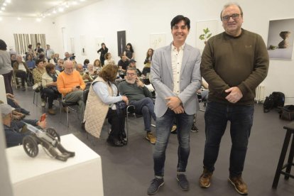 Richard Le Manz y Antonio Turiel antes de la charla.  MARÍA FUENTES